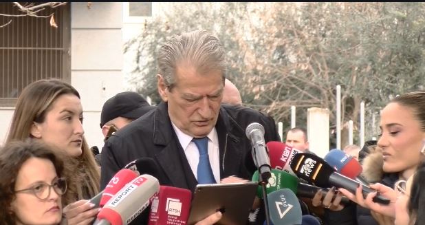 “kraja-numeronte-parate…”,-berisha:-ne-spak-pashe-elvis-docin,-altin-hajrin-dhe-irenen-me-5-mbiemra,-ishin-ulur-me…