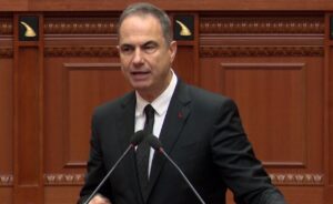 “perdorni-chatgpt”,-boci-i-kthehet-balles:-nivelin-e-inteligjences-e-ke-nen-mesataren.-“jo”-ultimatume-per-“territorialen”!