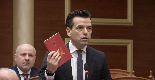 “boll-e-mbrojtet-ballukun,-ka-2-vjet-qe-nuk-vjen-per-interpelance”,-shehaj-“shperthen”-ne-kuvend:-spak-kerkoi-arrestimin,-belinda-vijon-firmon-afera