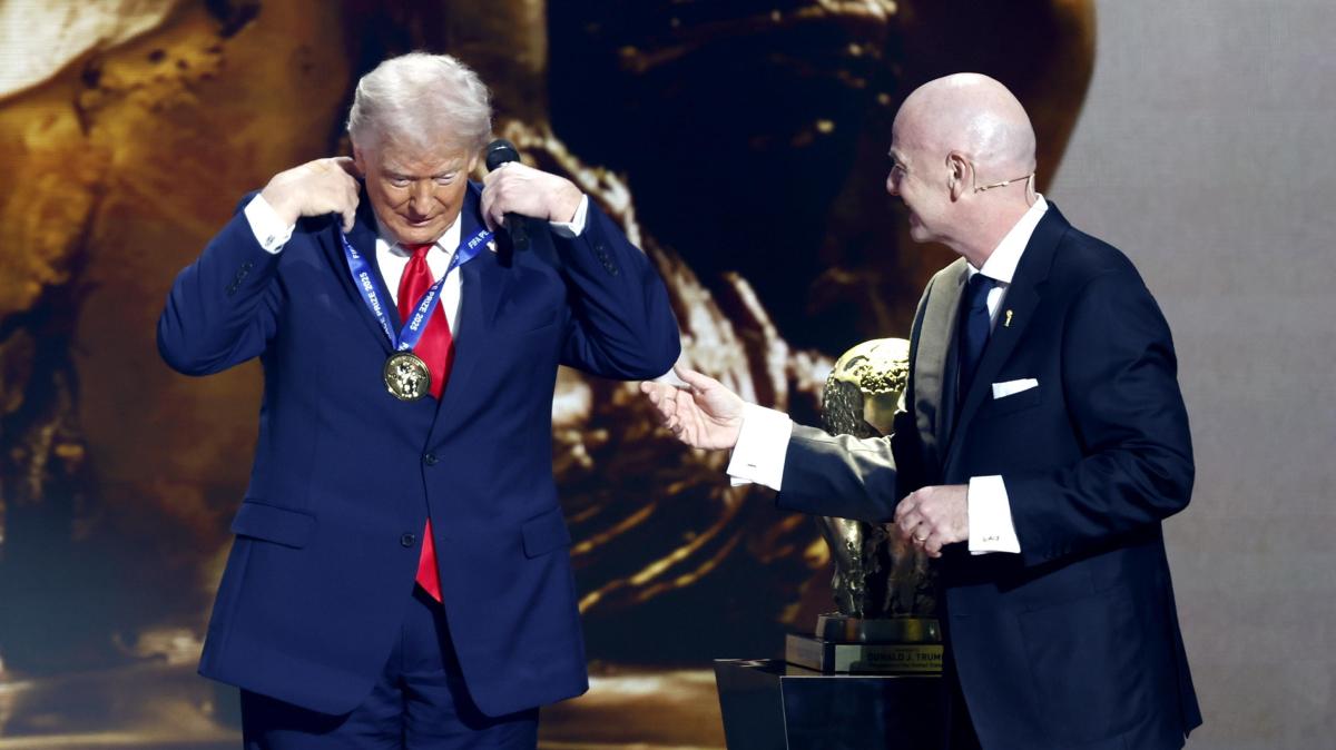 infantino:-fifa-dhe-uefa-duhet-ta-rikthejne-rusine-ne-garat-nderkombetare