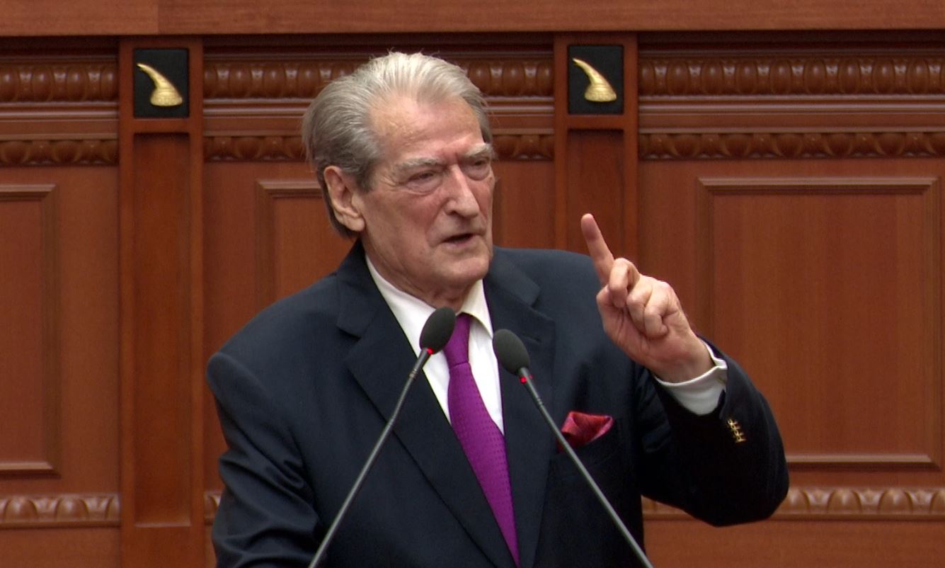 “ne-2021-kemi-bashkepunuar-bashke-kunder-saliut”,-balla-ironizon-topallin:-dole-huq-se-do-merrje-vote-ne-shkoder,-por…ti-sali-laj-gojen-kur-permend-‘ps’