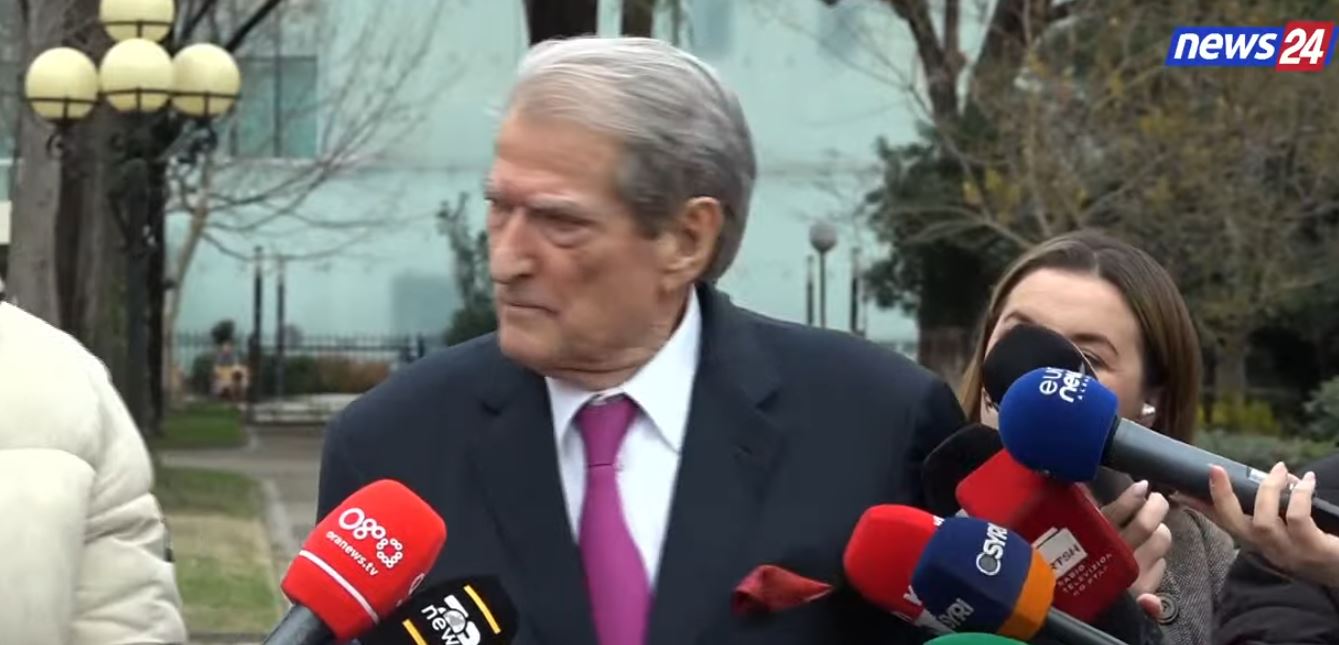 “parlamenti-po-bllokon-drejtesine-per-te-mbrojtur-lubi-ballukun”,-berisha:-axhenda-e-pd,-lufta-kunder-grushtit-te-shtetit!