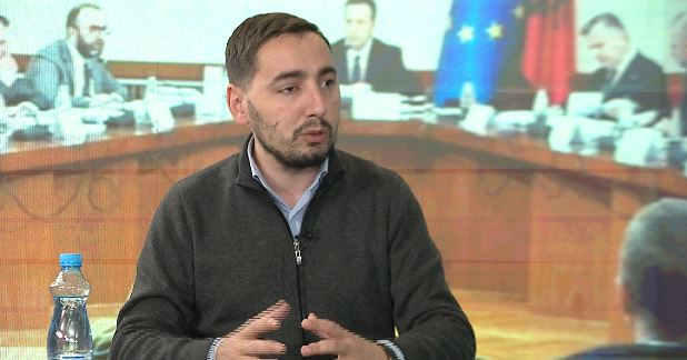 “kushtetuesja-dhe-kuvendi,-koordinim-per-shtyrjen-e-vendimit”,-logu:-po-prishen-provat!-zvarritja-e-ceshtjes-‘balluku’-i-sherben-rames-dhe-zevendeses-se-tij!