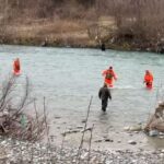 humbi-ne-rrjedhen-e-lumit-para-25-ditesh/-vijojne-kerkimet-per-gjetjen-e-jurgen-karajt,-fsk-me-dron-ne-liqenin-e-ulzes