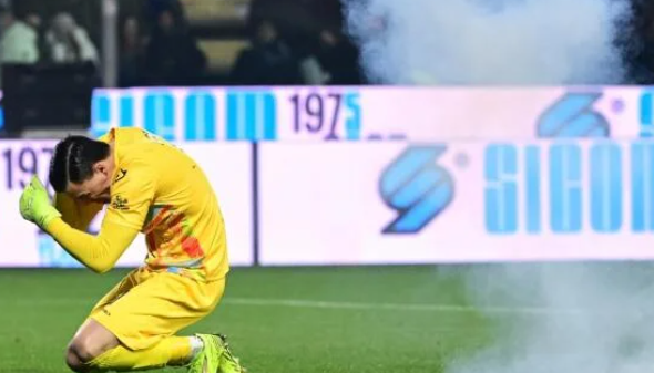 incidenti-ne-fushe-ne-ndeshjen-cremonese-inter,-portieri:-ja-perse-nuk-u-largova