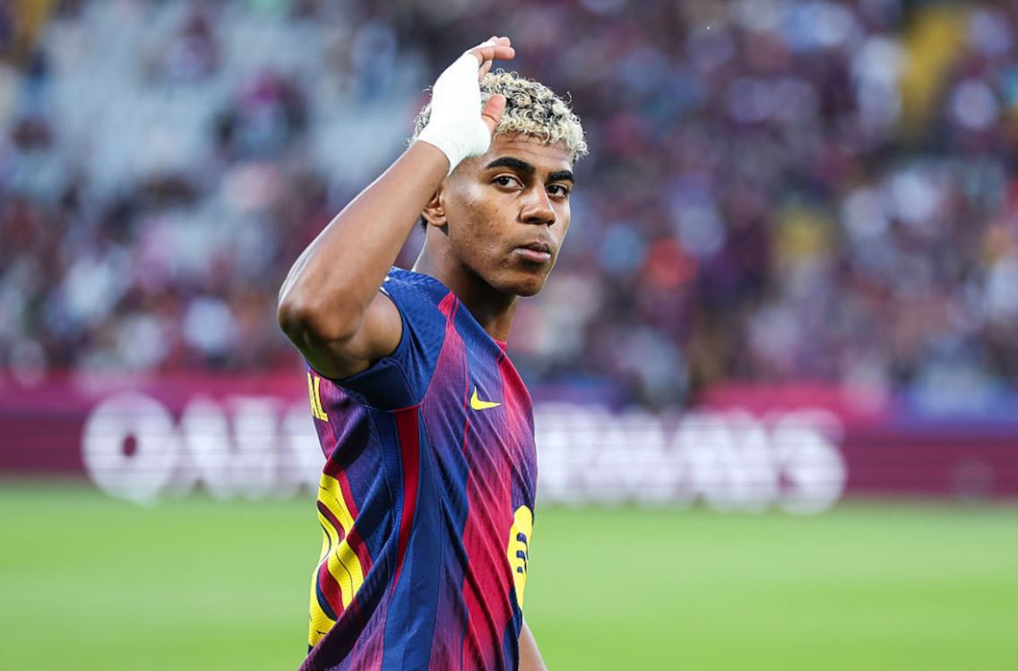 yamal-merr-cmimin,-i-shpreh-dashurine-barcelones:-dua-te-qendroj-ketu-gjithe-jeten!