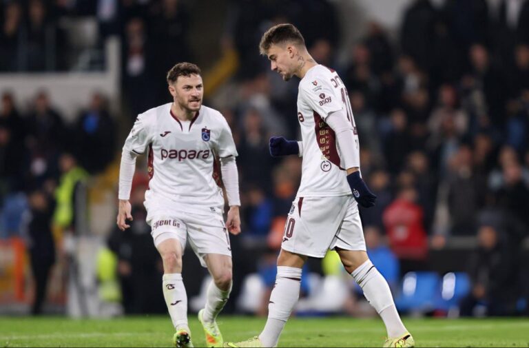 sulmuesi-kuqezi-ne-kerkim-te-golit,-titullar-me-skuadren-e-tij