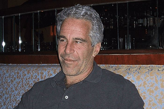“pendimi”-i-jeffrey-epstein/-fbi:-abuzuesi-seksual-po-negocionte-te-bashkepunonte