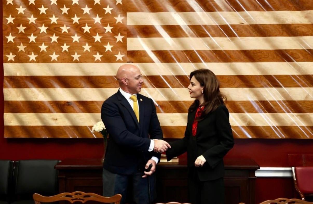 spiropali-takohet-brian-mast:-aleanca-shqiperi-shba-me-e-forte-se-kurre,-avancim-i-marredhenieve-dypaleshe