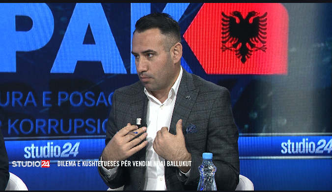 “relatori-sander-beci-i-vendosur-nga-ps,-u-merrte-300-euro-studenteve”,-almer-toska:-nje-gjyqtar-ka-firmosur-ne-kafe,-presion-nga-grupi-i-ballukut-(video)