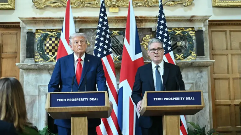 bisede-telefonike-starmer-trump-mbi-ukrainen-dhe-sulmet-ruse-ndaj-infrastruktures-energjetike