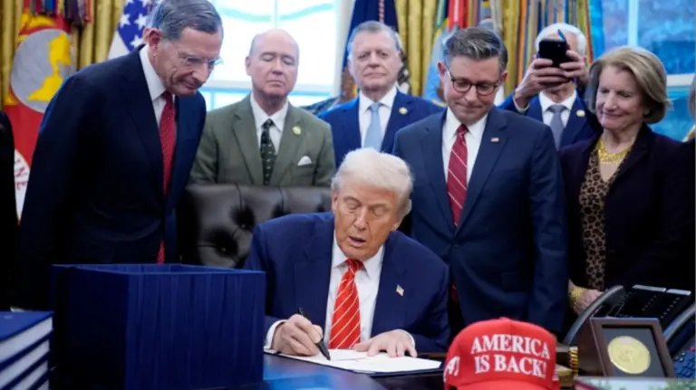 trump-nenshkruan-projektligjin-qe-i-jep-fund-paralizes-fiskale