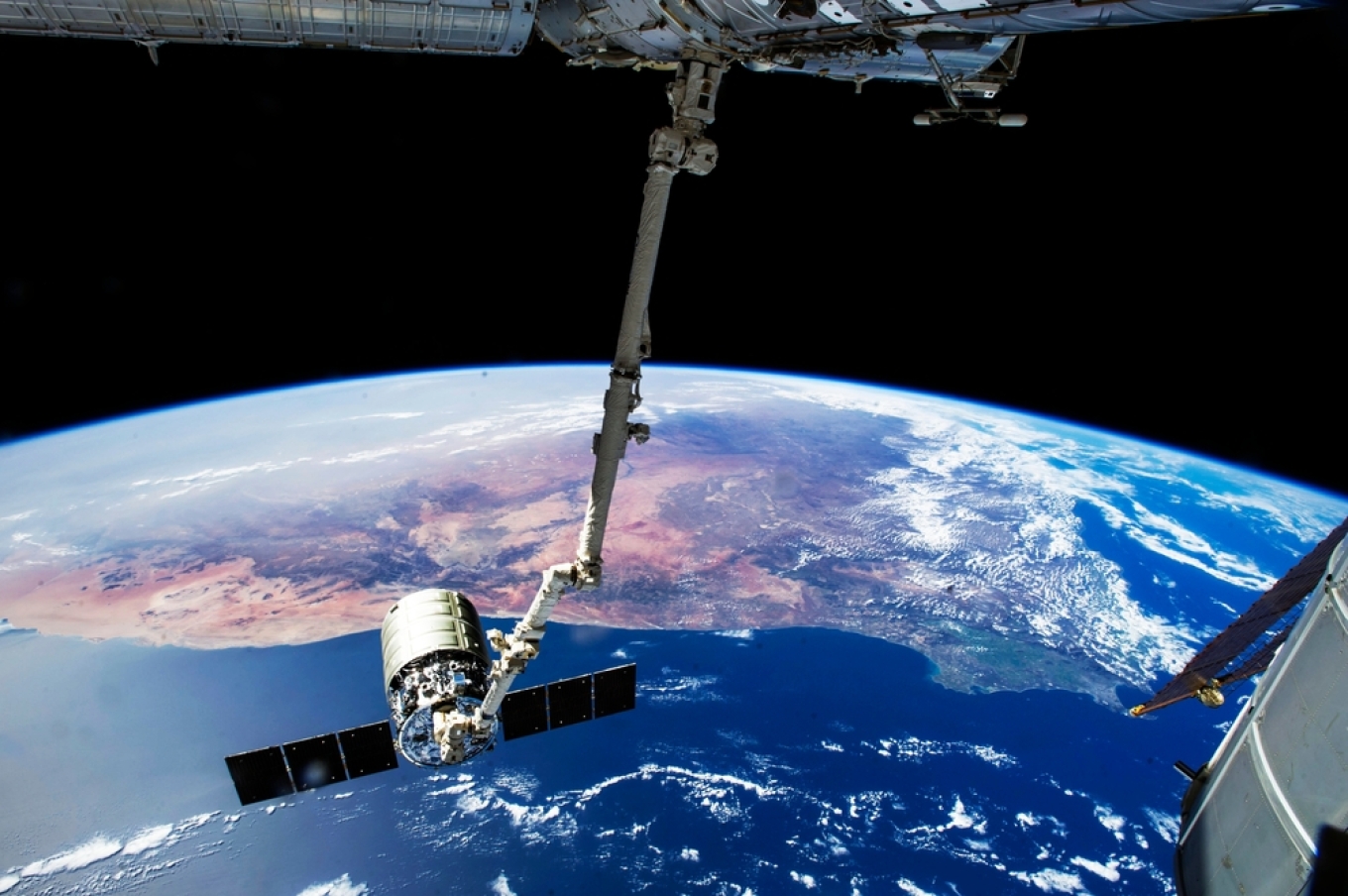 alarm-ne-evrope/-satelite-ruse-dyshohet-se-kane-pergjuar-komunikimet-e-sateliteve-kritike-evropiane