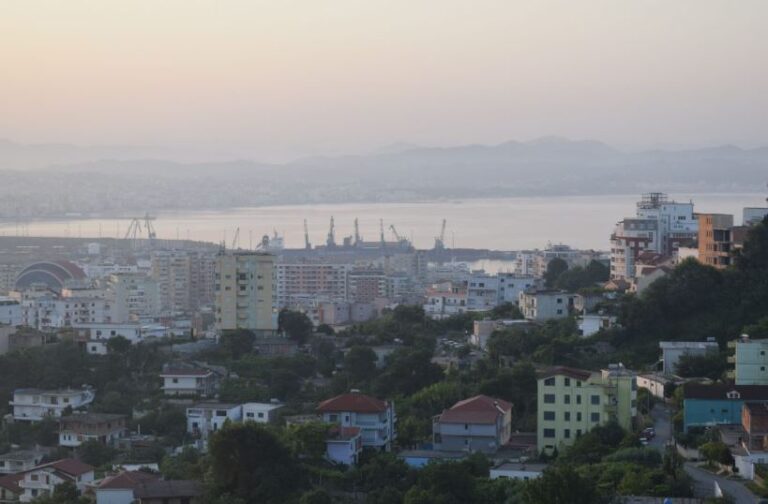 probleme-ne-aparatin-respirator-dhe-rritje-e-rrezikut-per-semundje-kardiovaskulare/-birn:-ndotja-e-ajrit,-nje-vrases-i-heshtur-ne-qytetet-shqiptare