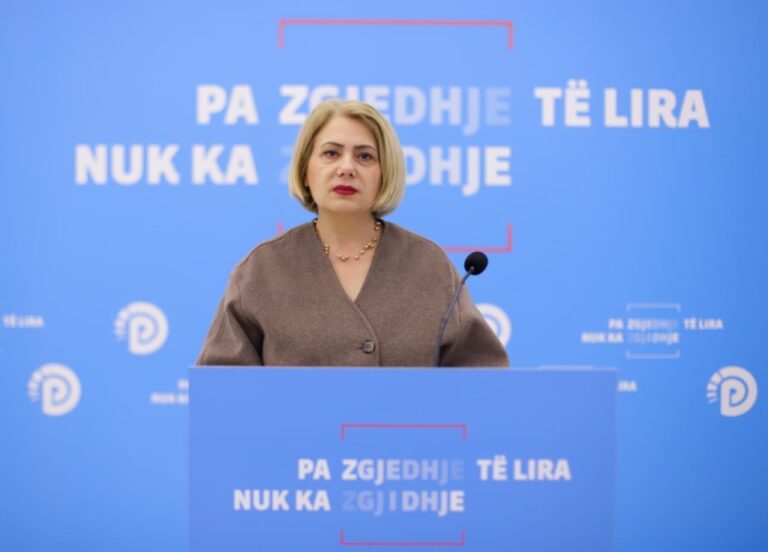 denoncimi-i-pd,-sula:-arrestimi-i-arta-dollanit,-nje-tjeter-skandal-qe-trondit-sistemin-arsimor