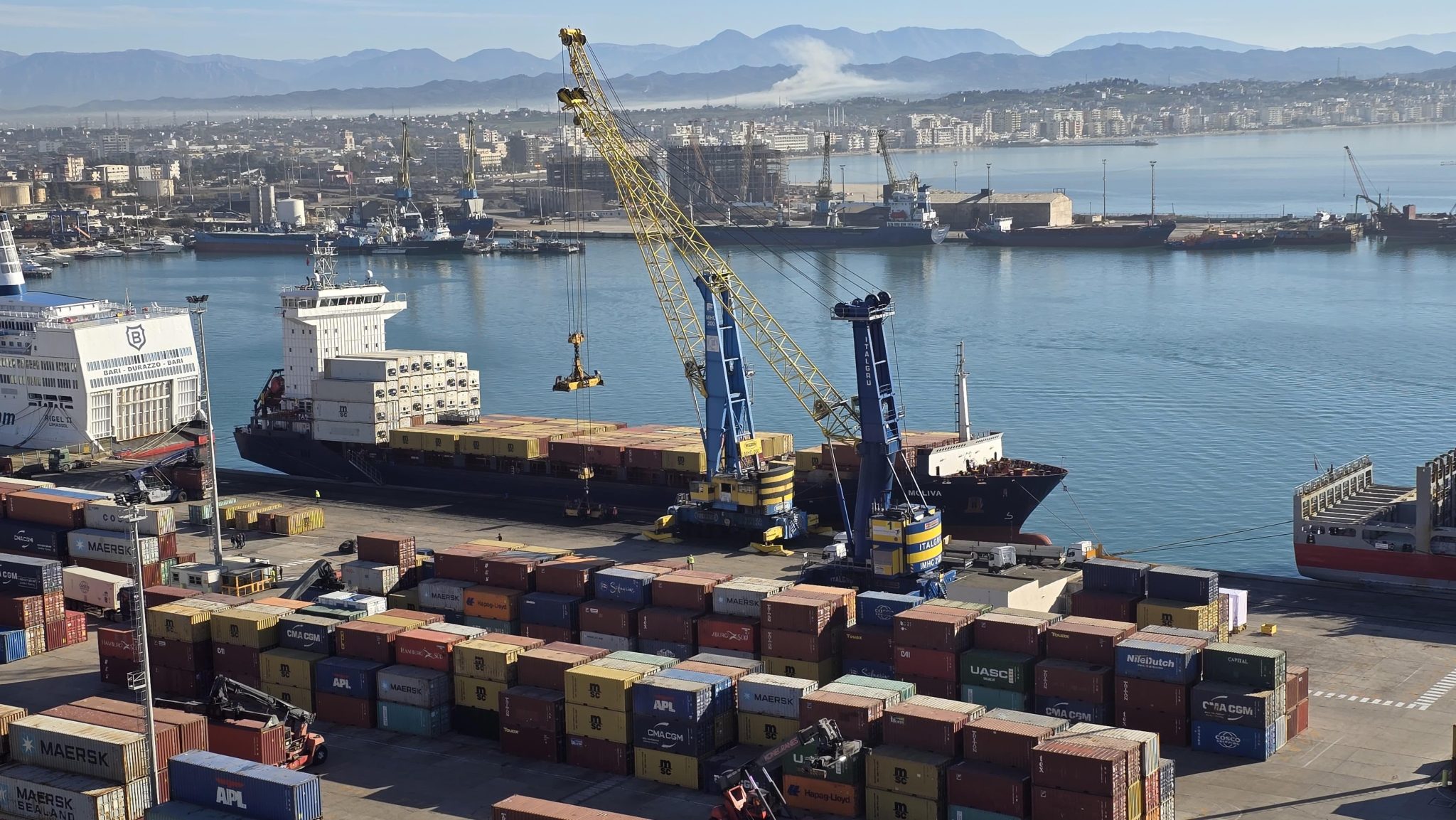 33-urdher-arreste-per-anijen-me-mbetje-ne-durres,-prokuroria-njoftim-zyrtar:-permbajtje-me-elemente-te-rrezikshme-per-shendetin!