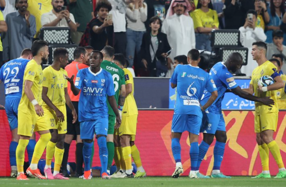 lojtari-portugez-ndan-mendjen-per-te-ardhmen,-rinovon-ne-arabine-saudite