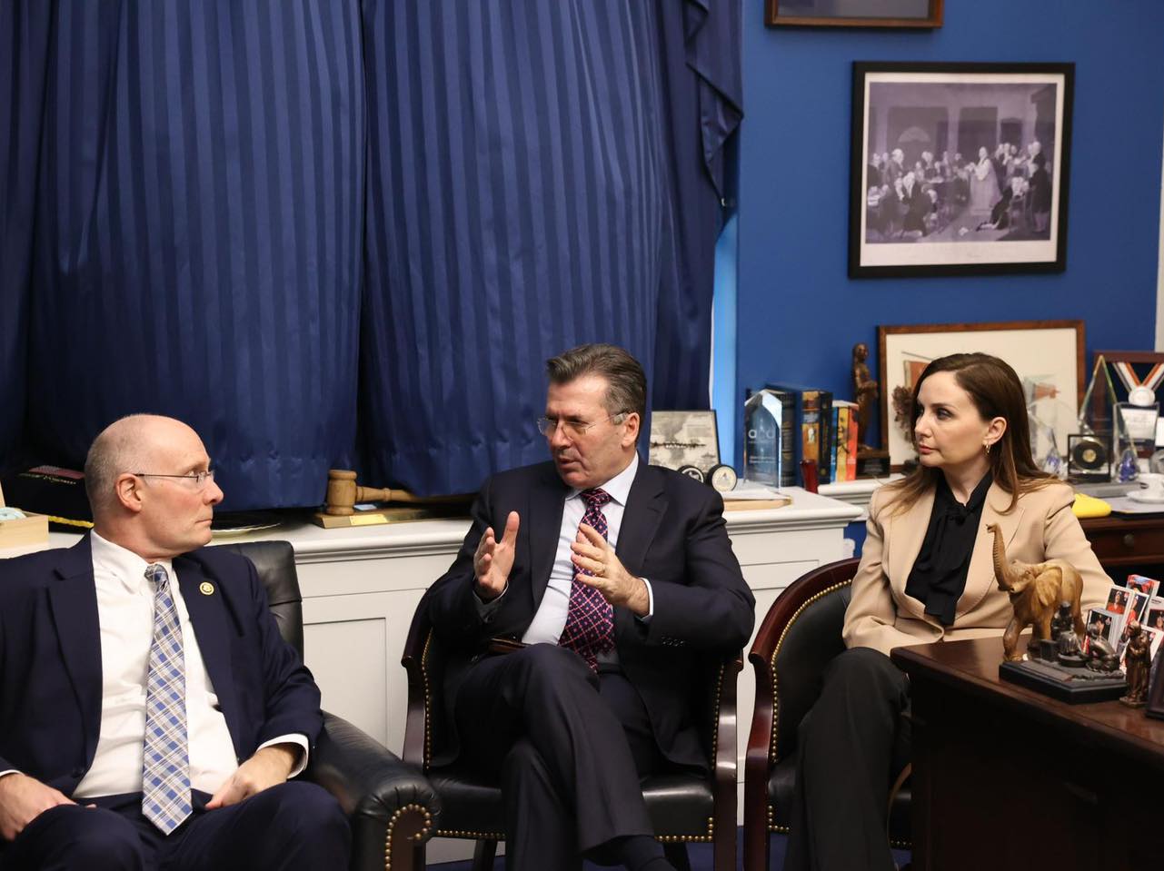 mediu-takime-ne-kongresin-amerikan:-perkushtimi-i-shba-per-luften-kunder-karteleve-te-droges-dhe-bashkepunetoreve-te-tyre,-lajm-pozitiv