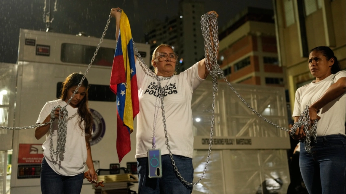 17-te-burgosur-politike-lirohen-ne-venezuele-pas-premtimeve-te-qeverise-se-perkohshme