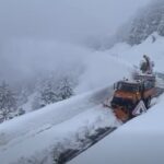 “zone-me-rrezik-te-larte!”/-orteku-bllokon-aksin-qafe-thore-theth,-njoftohen-drejtuesit-e-mjeteve:-nuk-lejohet-qarkullimi!