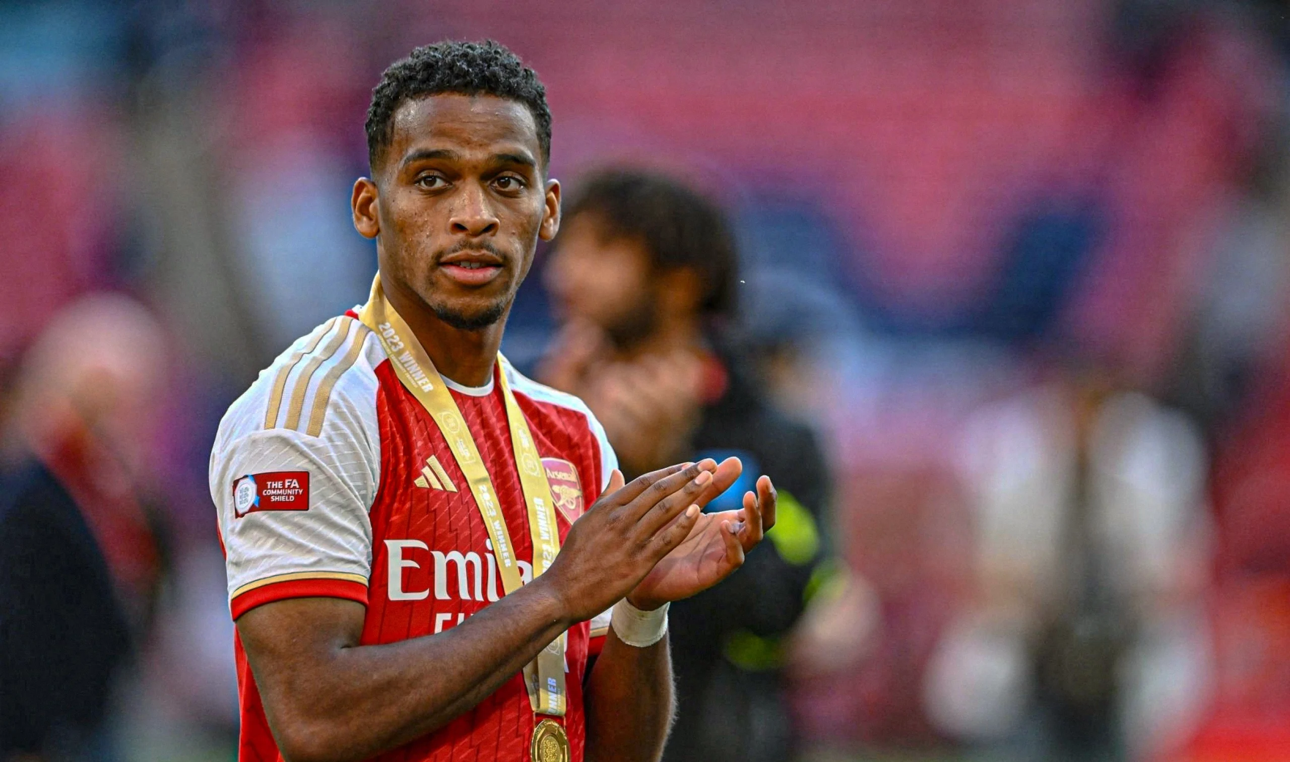 “fitimi-i-carabao-cup-mund-te-sherbeje-si-trampoline-per-te-tjere-trofe-per-arsenal”