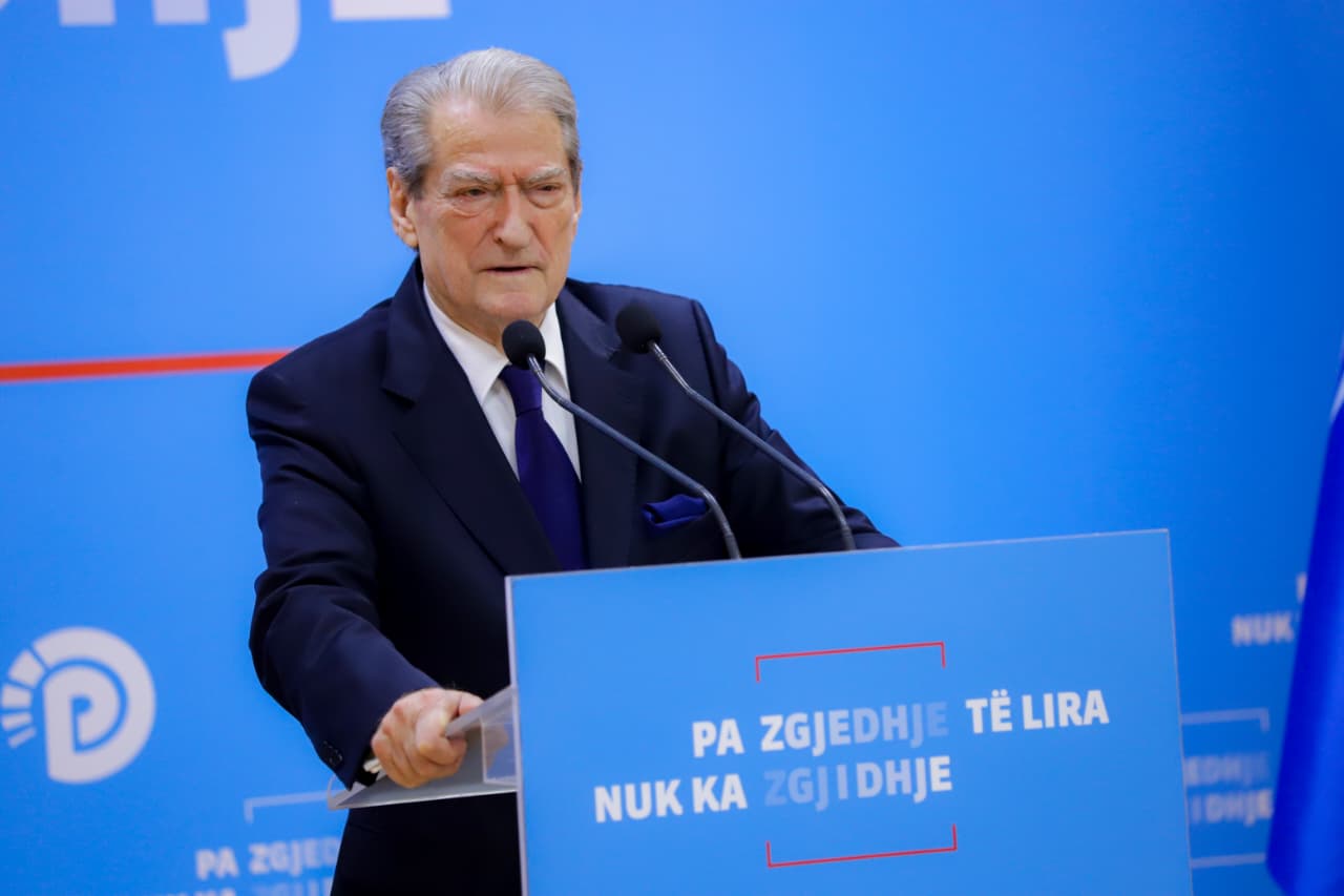 berisha-zbulon-strategjite-e-protestes-se-opozites:-beteje,-deri-ne-rrezimin-e-rames