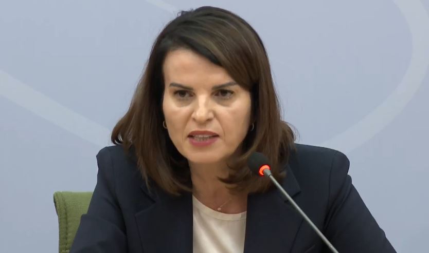 qarkullimi-i-monopatinave?-ministrja-kociu:-nuk-ka-asnje-vendim-per-heqjen-e-mases-se-ndalimit