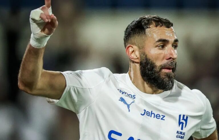 benzema-e-nis-me-kembe-te-mbare-tek-al-hilal,-“hat-trick”-qe-ne-ndeshjen-e-pare-(video)