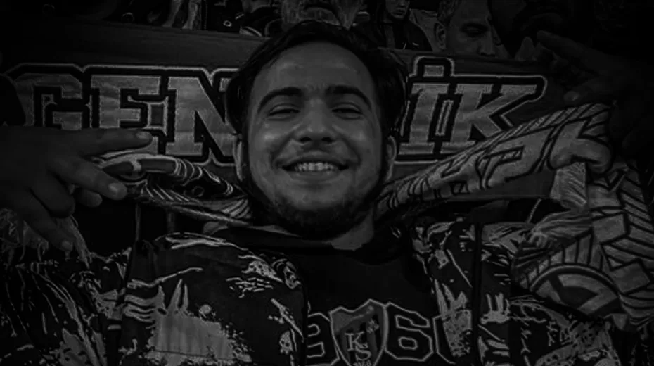 tragjedia-prek-futbollin-turk/-ra-nga-tribunat-e-stadiumit,-nderron-jete-tifozi