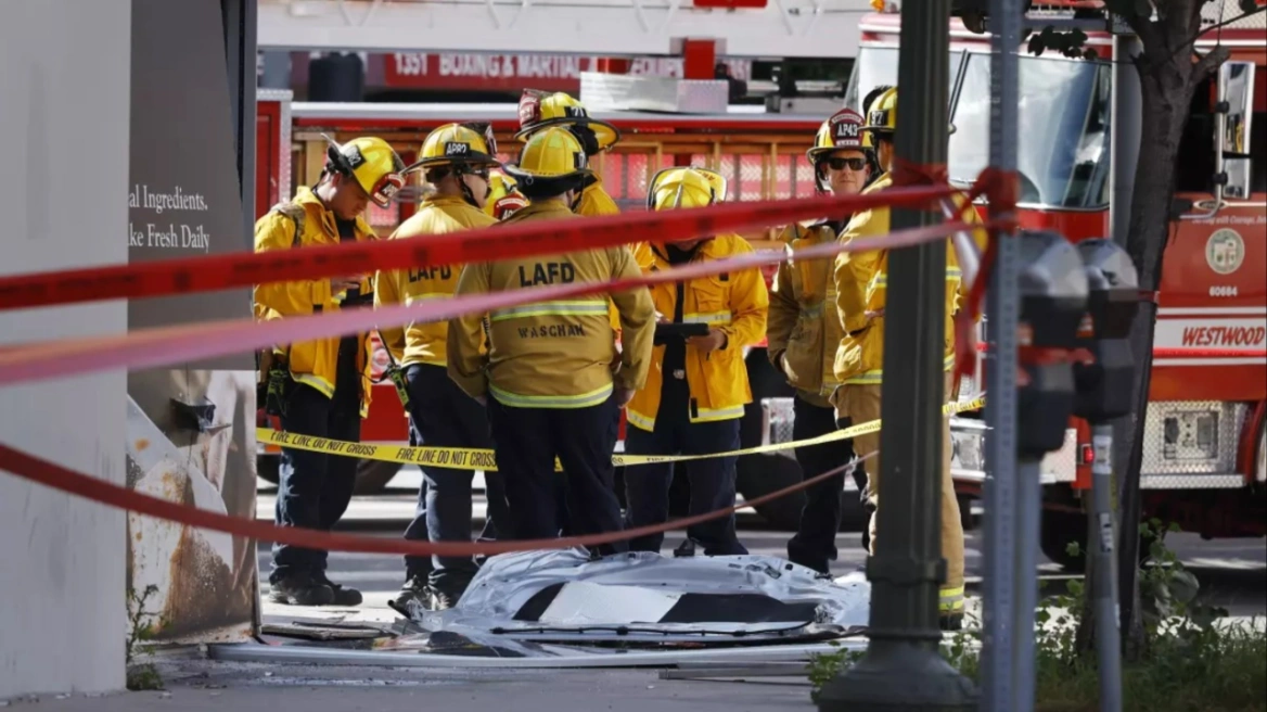 tre-te-vdekur-dhe-gjashte-te-plagosur-pasi-nje-makine-perplaset-me-nje-supermarket-ne-los-angeles