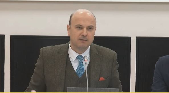 dosja-‘partizani’/-malltezi:-mbi-35-falsifikime!-avokatet:-akuzat-pa-baza!-spak-ka-tejkaluar-kompetencat!