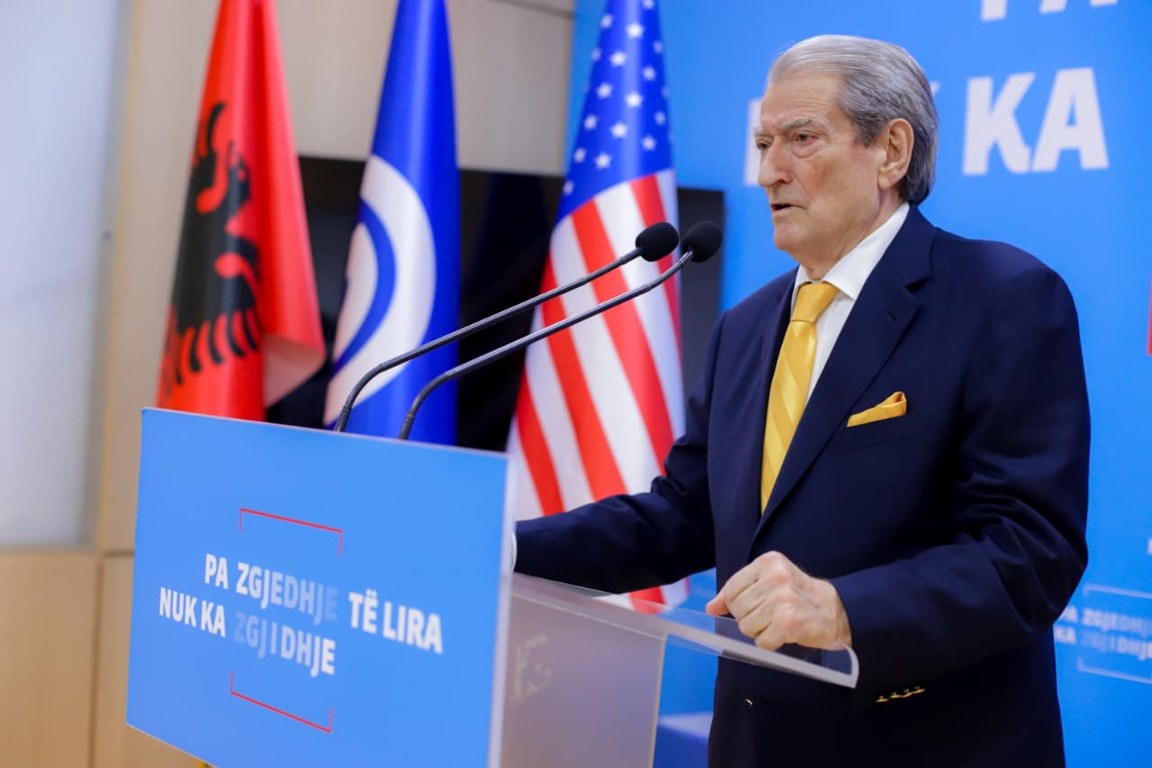 “kancelarite-evropiane-e-kane-ne-rreth-te-kuq”,-berisha:-rama-po-rrezikon-procesin-e-integrimit-te-shqiperise-ne-be-duke-mbrojtur-ballukun