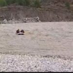 video/-dyshohet-se-e-mori-rrjedha-e-lumit-vjose,-polumbaret-e-renea-s-dhe-policia-vijojne-kerkimet-per-gjetjen-e-trupit-te-65-vjecarit-ylli-dine