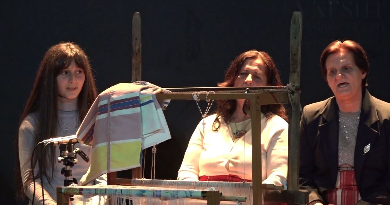 dokufilmi-“nuse”,-grate-e-zadrimes,-mes-rebelizmit,-besimit-e-anarkise,-bisha:-kenget-e-tezgjahu-ne-nje-veshtrim-etnomuzikologjie