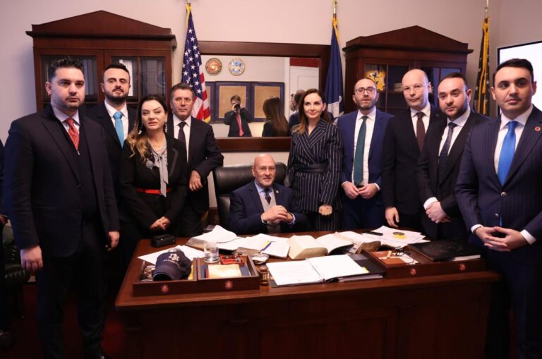 deputetet-e-opozites-takojne-kongresmenin-higgins,-bardhi:-sistemi-i-drejtesise-duhet-te-siguroje-pavaresine-dhe-te-bashkepunojne-me-partneret-ne-luften-ndaj-korrupsionit