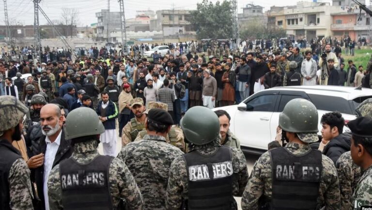 31-te-vrare-nga-sulmi-vetevrases-ne-nje-xhami-ne-pakistan