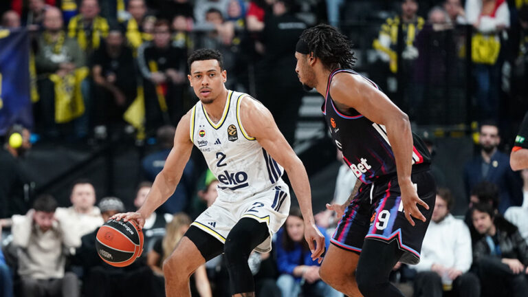 euroleaue:-fenerbahce-triumfon-ne-paris-dhe-nis-shkeputjen,-gare-e-forte-per-zonen-play-off