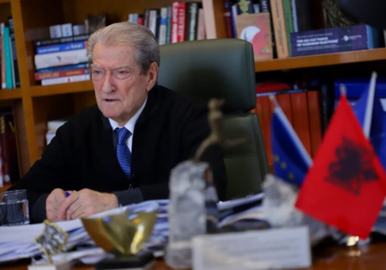 pd-bllokon-neser-akset-kombetare?-berisha-zbulon-skenarin-per-protesten:-eshte-nje-nga-format-e-kryengritjes-paqesore