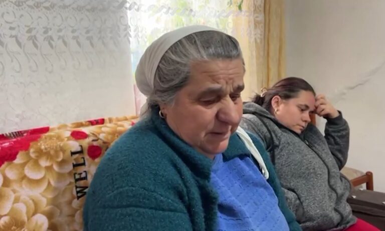 apel-per-ndihme!-nene-e-bije-ne-mjerim:-jetojme-me-friken-se-banesa-do-te-na-shembet-mbi-koke