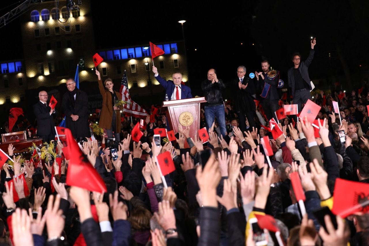 nga-‘matematika’-te-‘pazari-i-roskovecit’,-ironizon-meta:-tezat-e-rames-nuk-mund-ta-bashkojne-opoziten