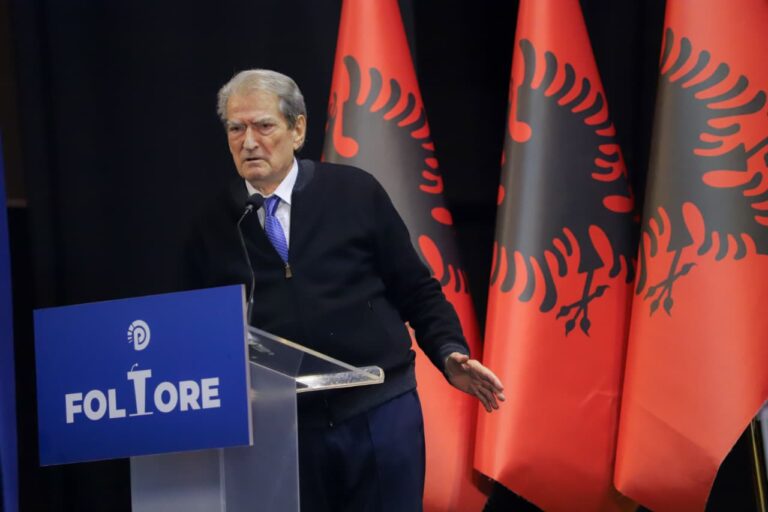 “procesi-i-integrimit-rrezikon-te-zhbehet,-ne-bruksel-po-behen-diskutime-shume-te-renda-per-ne”,-berisha:-diskutohej-rikthimi-tek-marreveshja-tregtare-e-vitit-’92