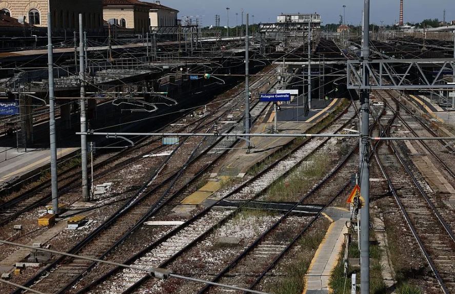 lojerat-olimpike-dimerore/-italia-ne-panik,-demtohen-linjat-hekurudhore,-qeveria:-incidetet,-akt-sabotimi-serioz